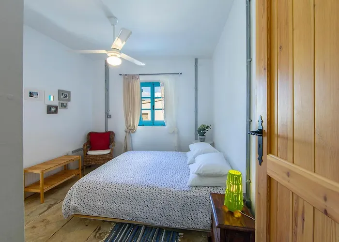 Akamantida Platea Pano Arodes