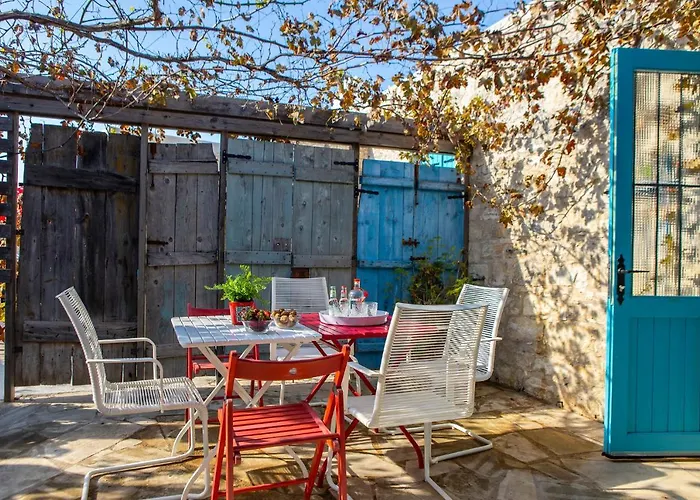 Akamantida Platea Pano Arodes